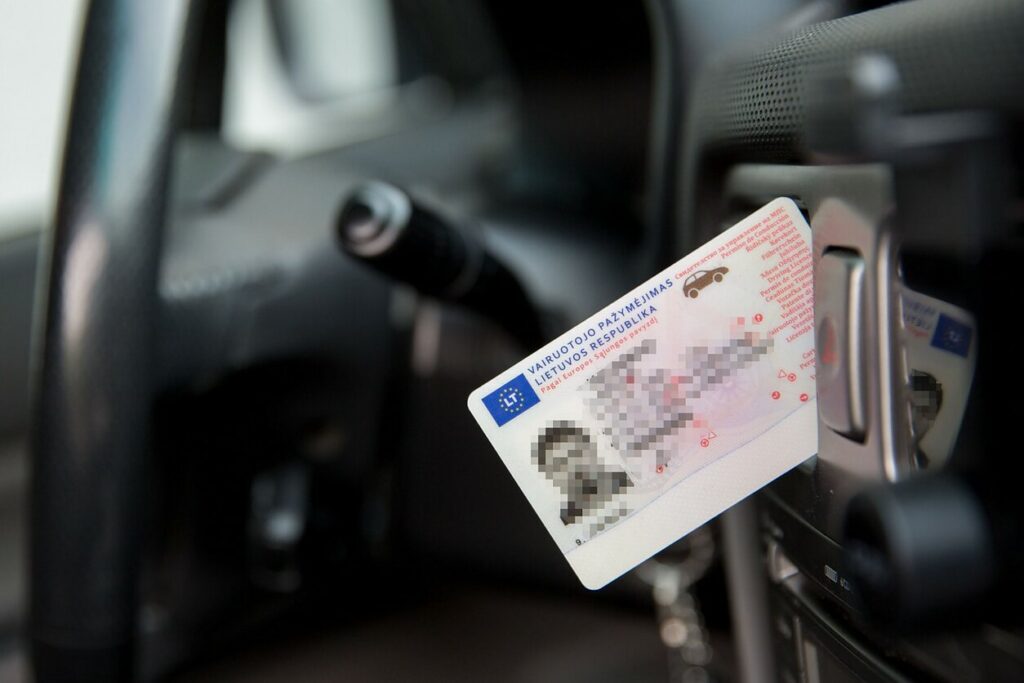 Pirkti vairuotojo pažymėjimą be egzamino