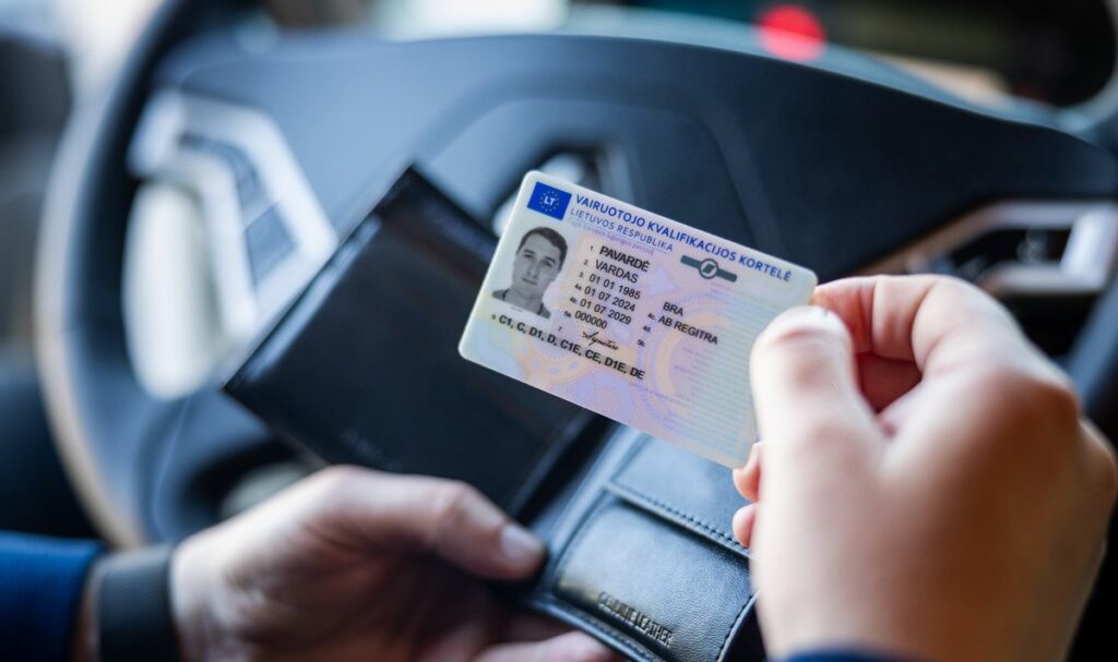Nusipirkti Vairuotojo Pažymėjimą